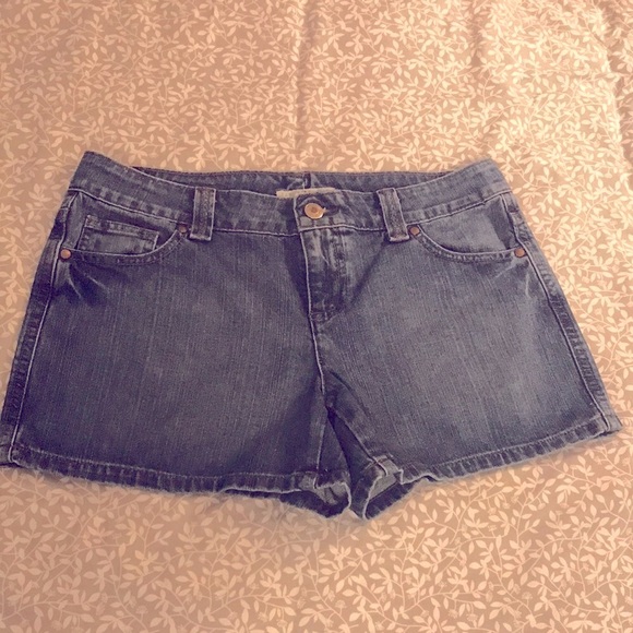 Tommy Hilfiger Jean Shorts - Picture 1 of 7